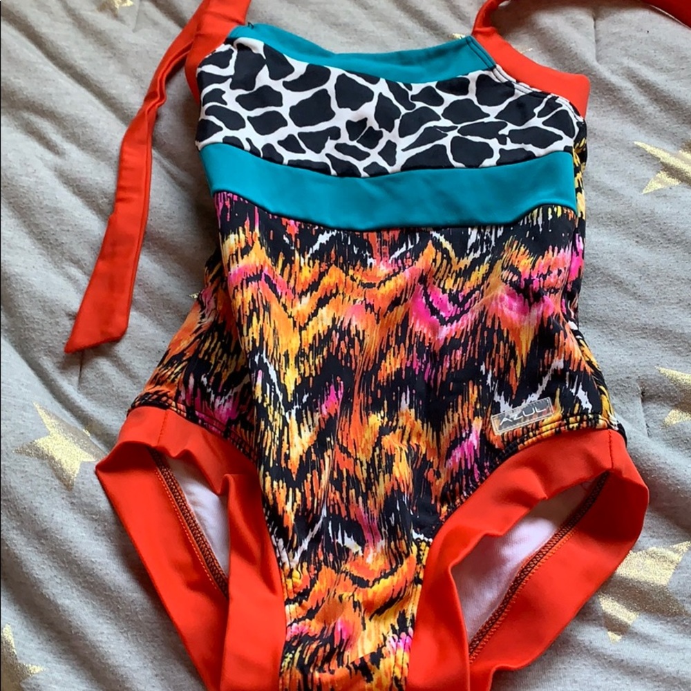 Swim suit